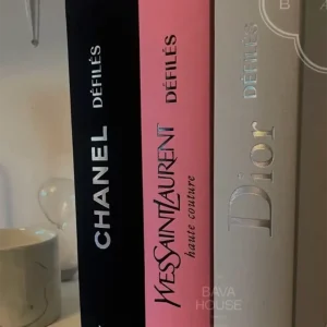 2 Книга Yves Saint Laurent BAVA0050